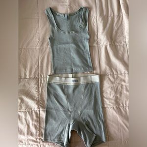 SKIMS cotton rib tank top and boxer short in color mineral, size small